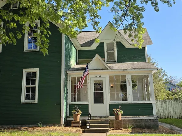10135 W Front St, Empire, MI 49630