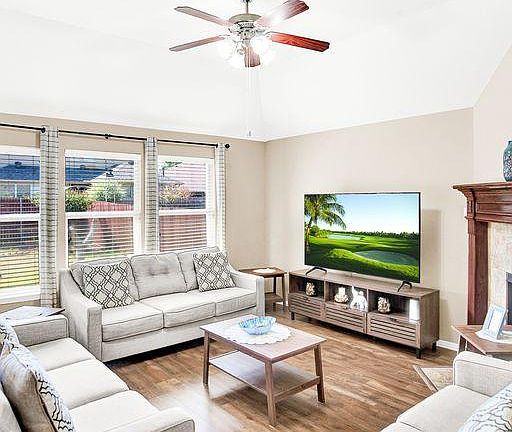 5th image of 2744 Cascade Cove Dr