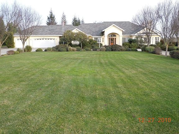 middle lawn from street