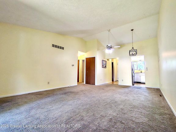 5th image of 5984 Village Dr