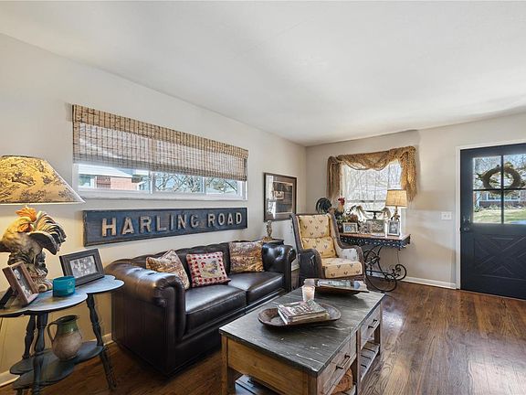 3rd image of 1007 Edgeworth Ave