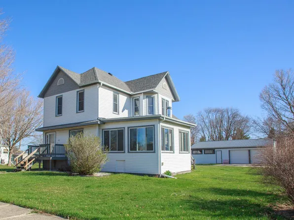 214 E Provost St, Lena, IL 61048