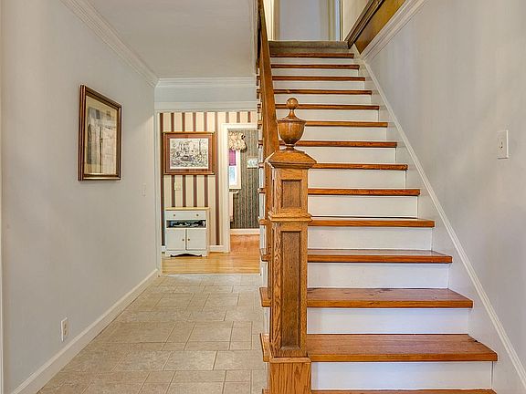 Main House - Front entry