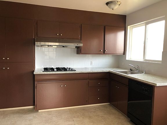 3rd image of 180 San Fernando Way #Top