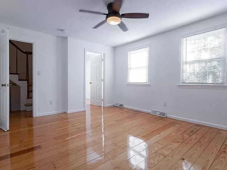 Fort Ave — Photo 9
