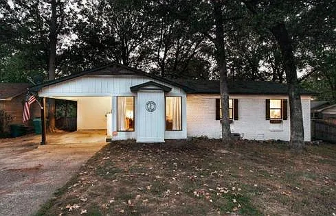 4 Catalina Ct — Photo 1