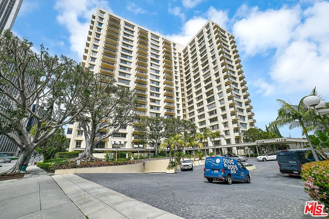 Studio, 491 sqft, $2,950 — Photo 1