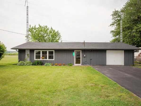 309 E 1st St, Michigantown, IN 46057