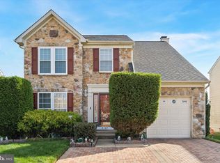 8107 Meadowbrook Dr, Philadelphia, PA 19111