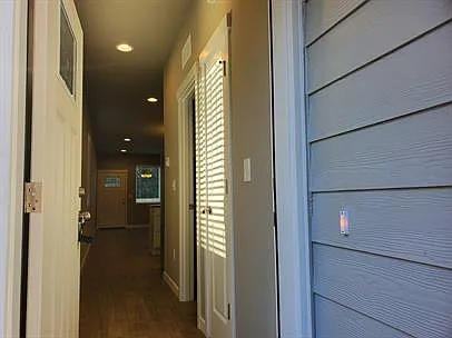 1129 Willow St SE #A — Photo 4
