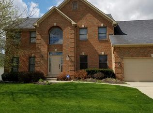 6208 Highland Hills Dr, Westerville, OH 43082