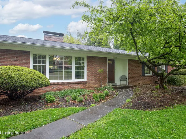 3305 Pinehurst Ln, Barbourmeade, KY 40241