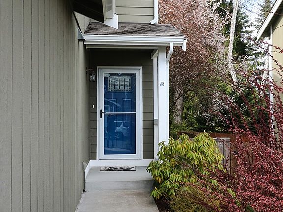 2nd image of 6866 Aquene Loop NE