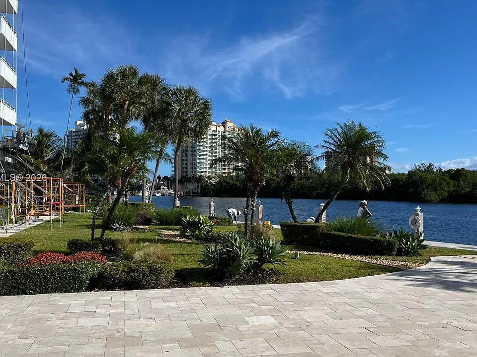 888 Intracoastal Dr #6E