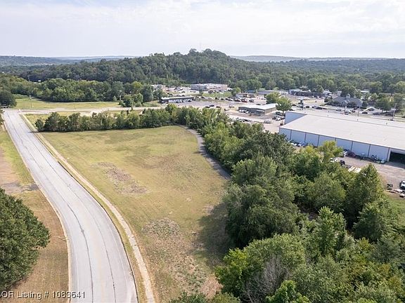 2nd image of N Jones Rd