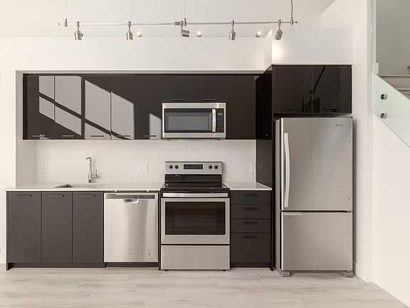 3rd image of 38013 3rd Ave #610