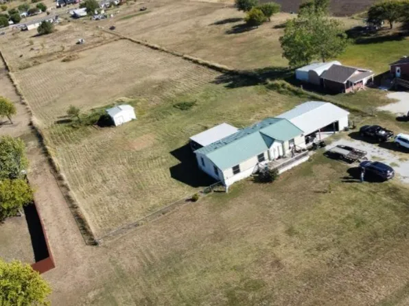 398 County Road 2133, Valley View, TX 76272