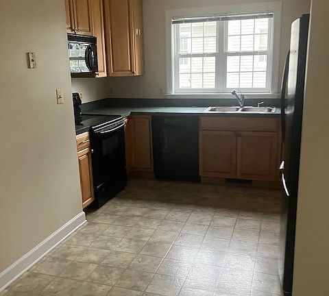 4th image of 619 Wolfe St #1A