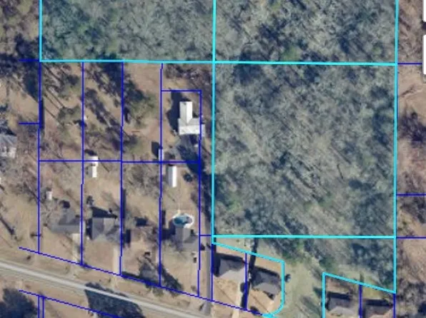 900 5th St, Benton, LA 71006