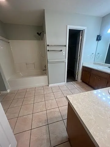 3033 Stonewater Dr — Photo 6