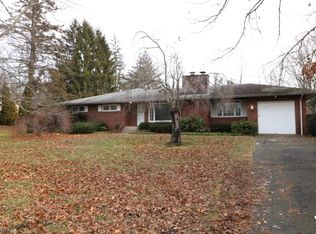 28 Bogert Rd, Pine Brook, NJ 07058
