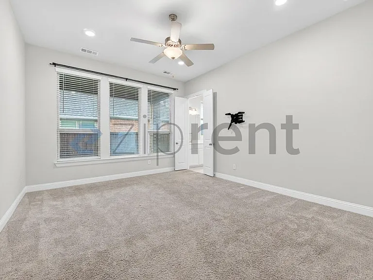 8451 Bronzegate Trl — Photo 18