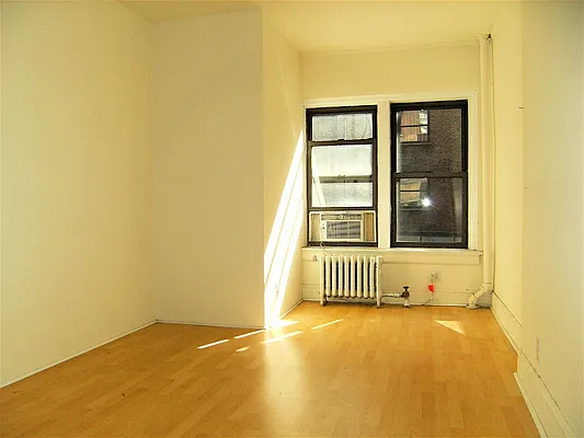 Rented by City Connections Realty | media 30