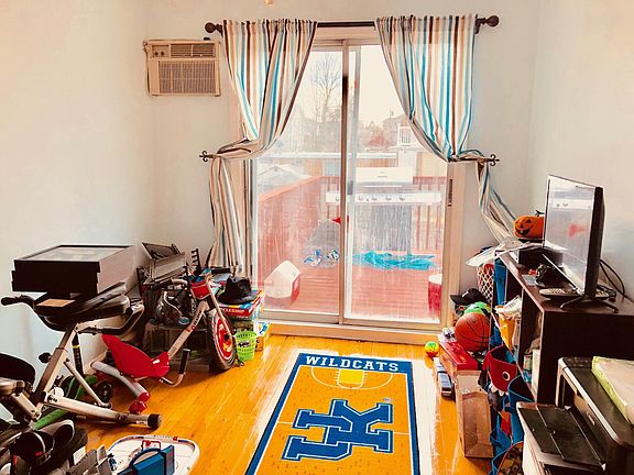5th image of 3146 Waterbury Ave #2