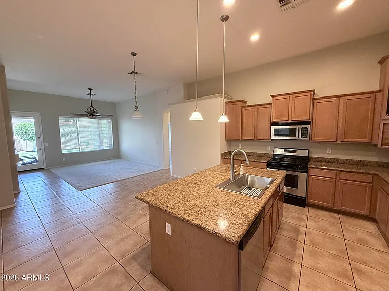 7310 E Mallory Cir — Photo 7