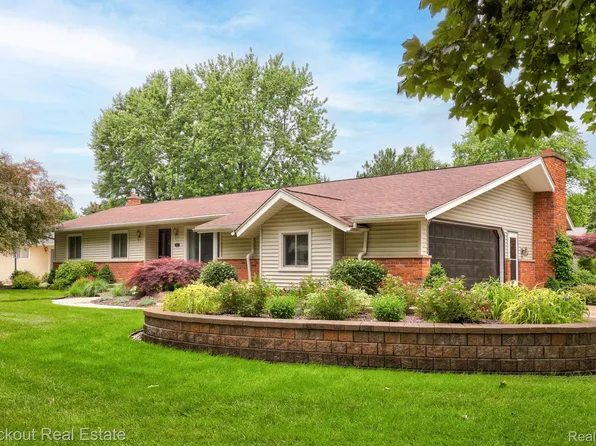 168 Franconian Dr S, Frankenmuth, MI 48734