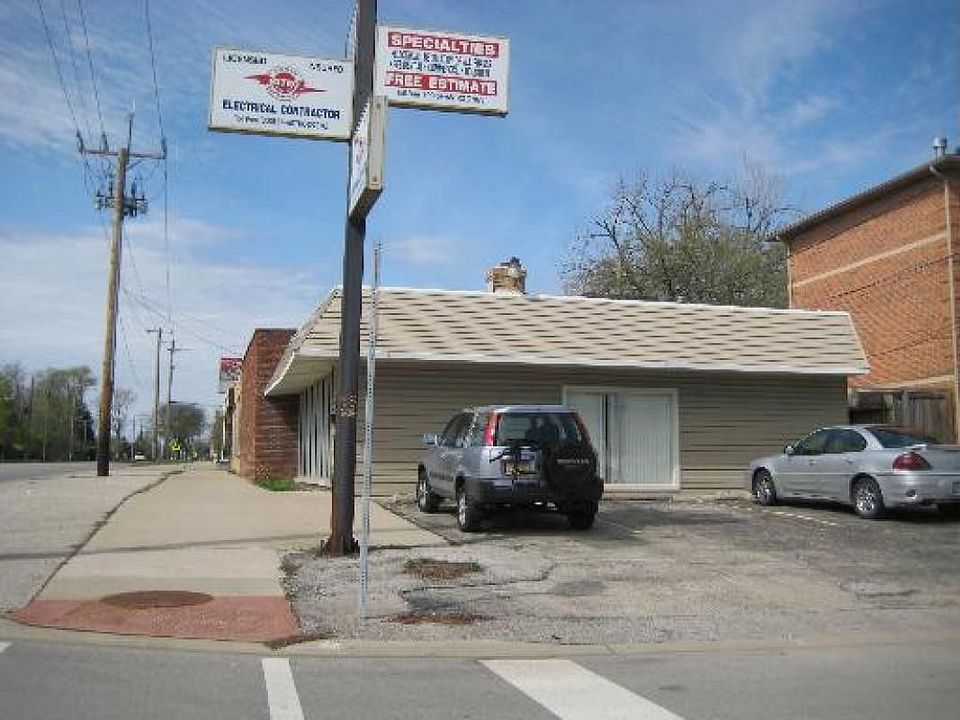1st image of 8000 W Oakton St