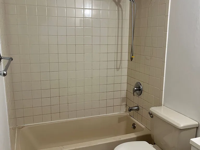16 Palisade St #1B — Photo 3