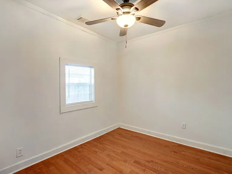 2130 E Gwinnett St — Photo 4