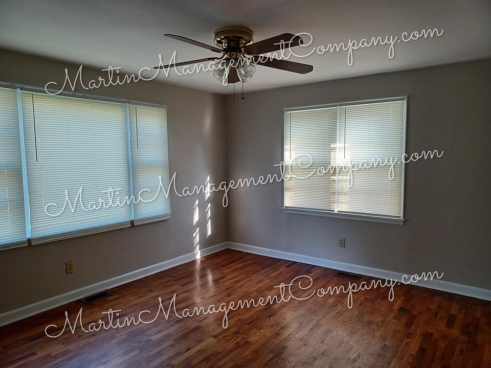 1002 S Murray Ave, Sedalia, MO 65301 Zillow