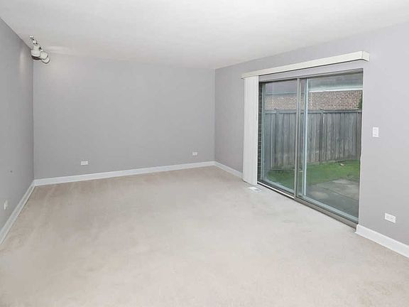 4th image of 1S215 Ardmore Ave