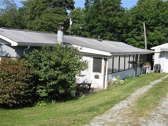 2nd image of 220 Meade St