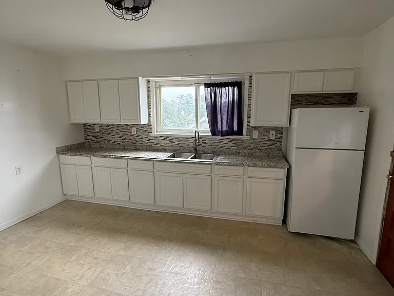 103 Van Schaick Ave #1 — Photo 2