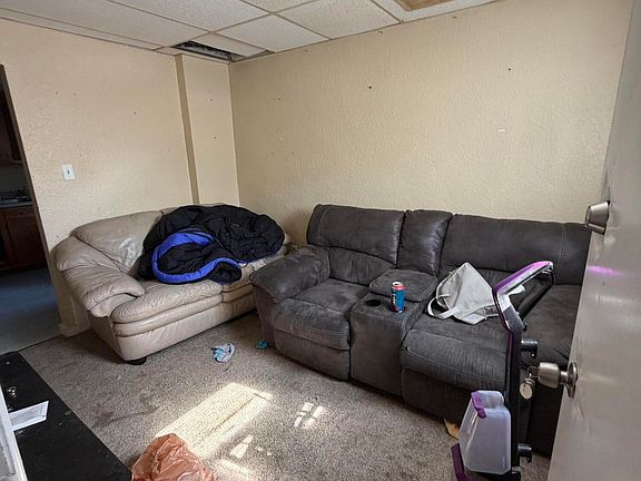 3rd image of 2039 Genesee St