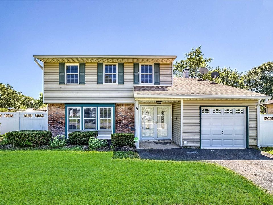 1st image of 90 Alcolade Dr E