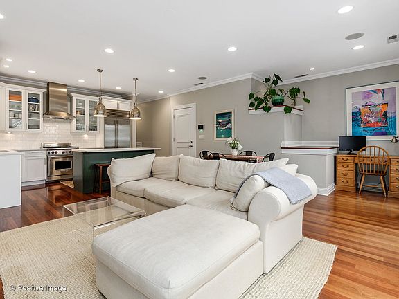 5th image of 2727 N Wilton Ave APT 3