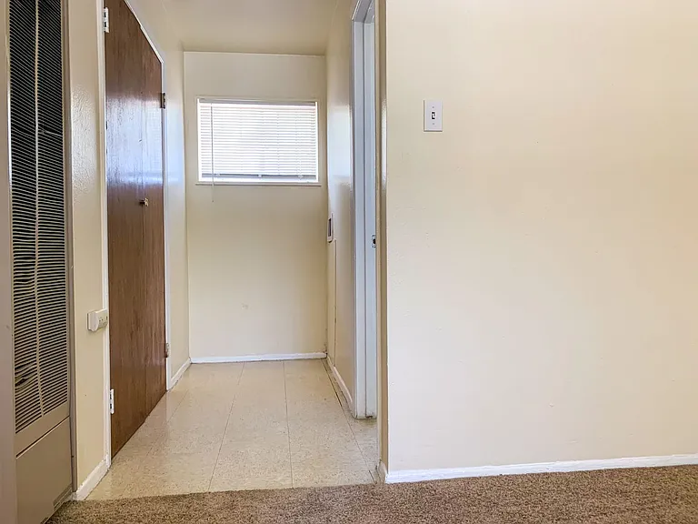 One Bedrooms near VA Hospital — Photo 20