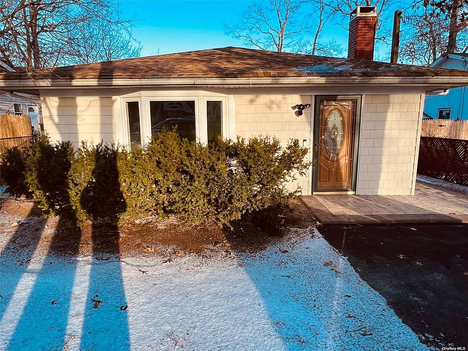 61 Montgomery Avenue, Mastic, NY 11950 Zillow
