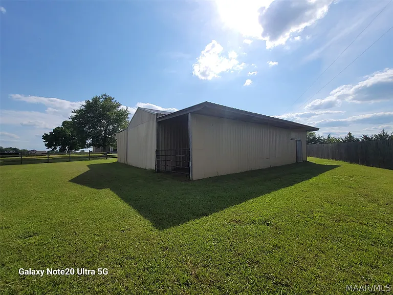 77 Groves Ln — Photo 9