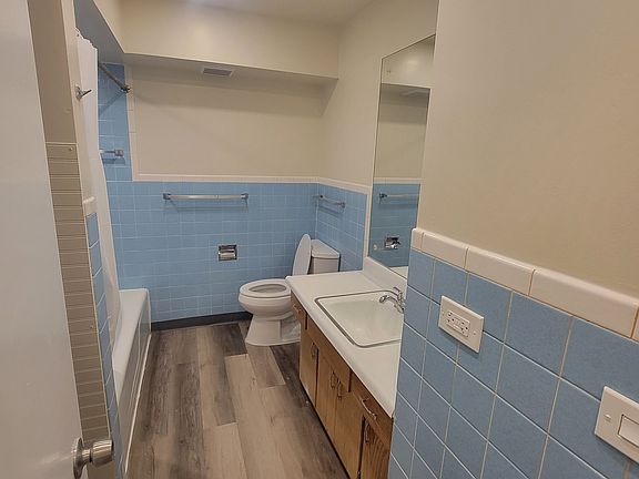 3rd image of 7222 Dixon St #104