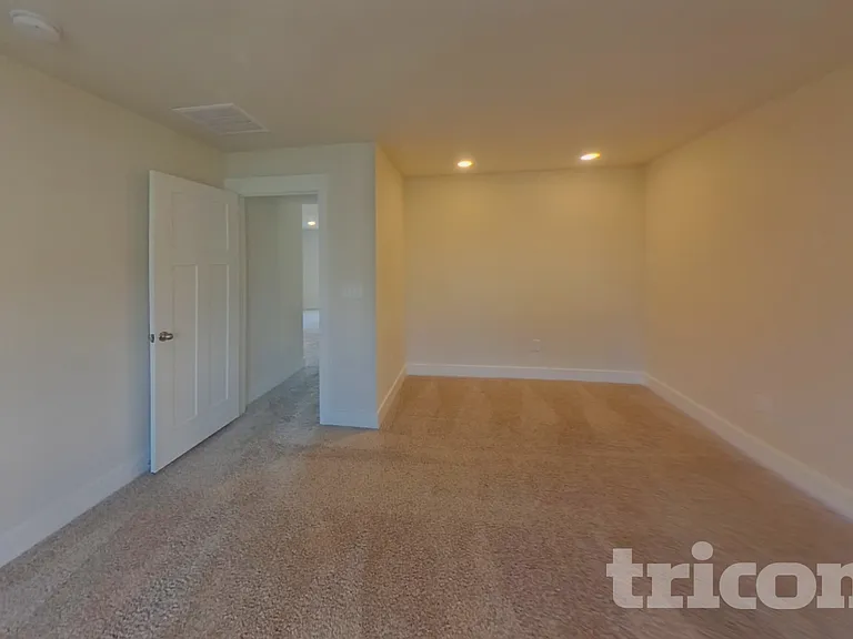 308 Allenby Ln — Photo 6