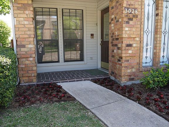 Covered Front Porch