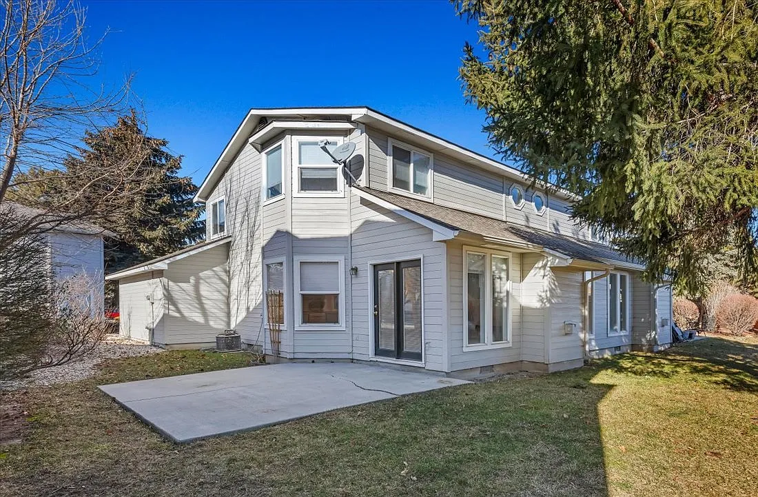 7826 W Holt Ct — Photo 3