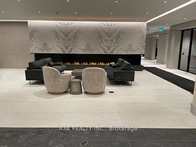 50 Upper Mall Way #Penthouse 02 — Photo 9
