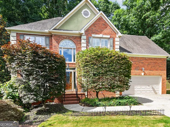 325 Camber Woods Ct, Roswell, GA 30076