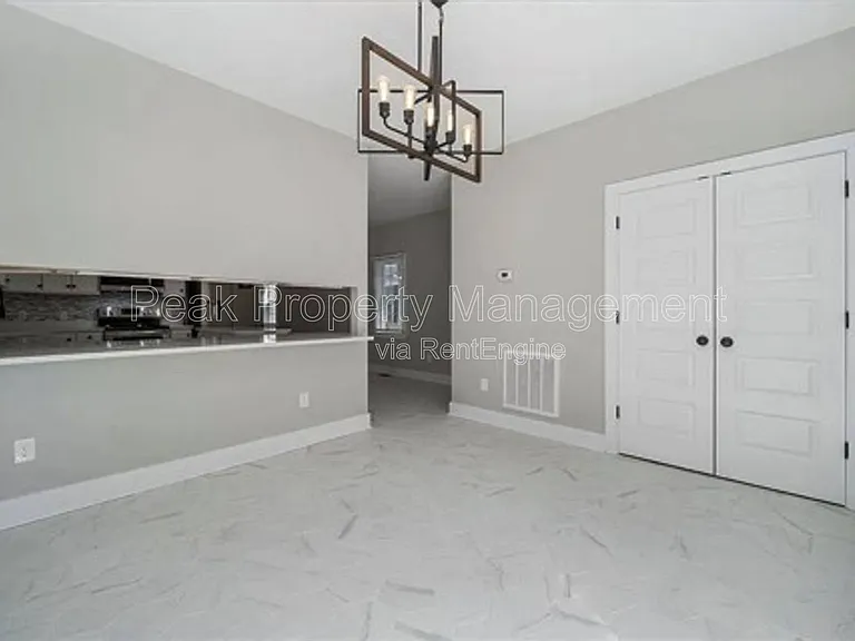 1203 N 19th St — Photo 9